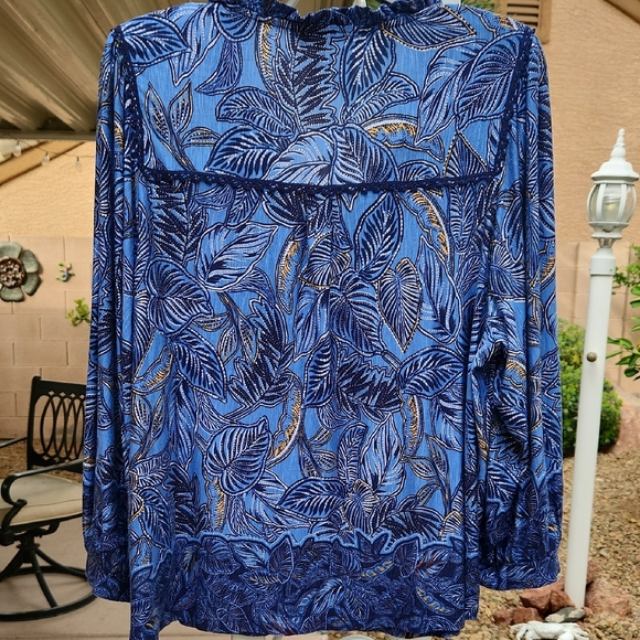 Democracy Blue Leaf-Print Ruffled V-Neck Top - Picture 5 of 7